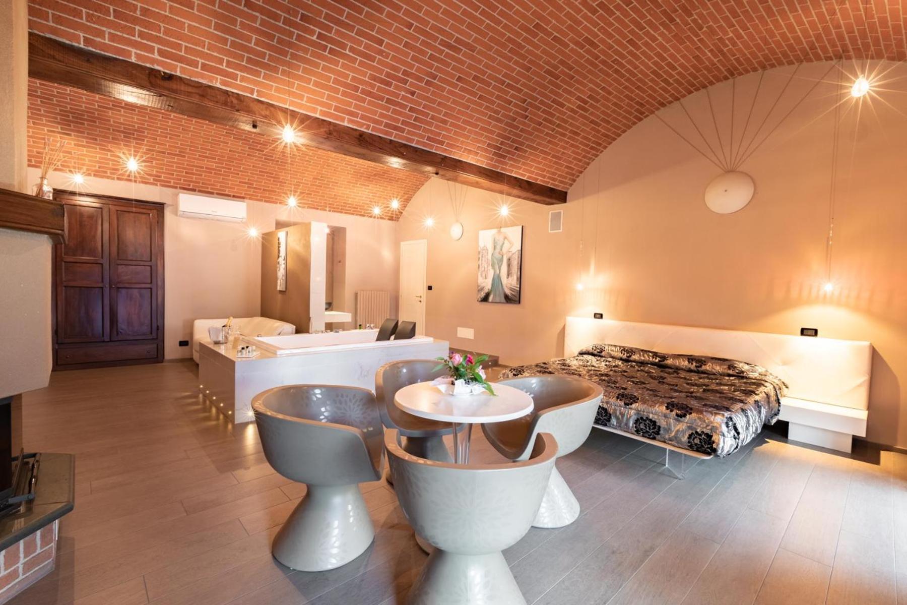 Le Lanterne Hotel Borgo San Dalmazzo Eksteriør billede