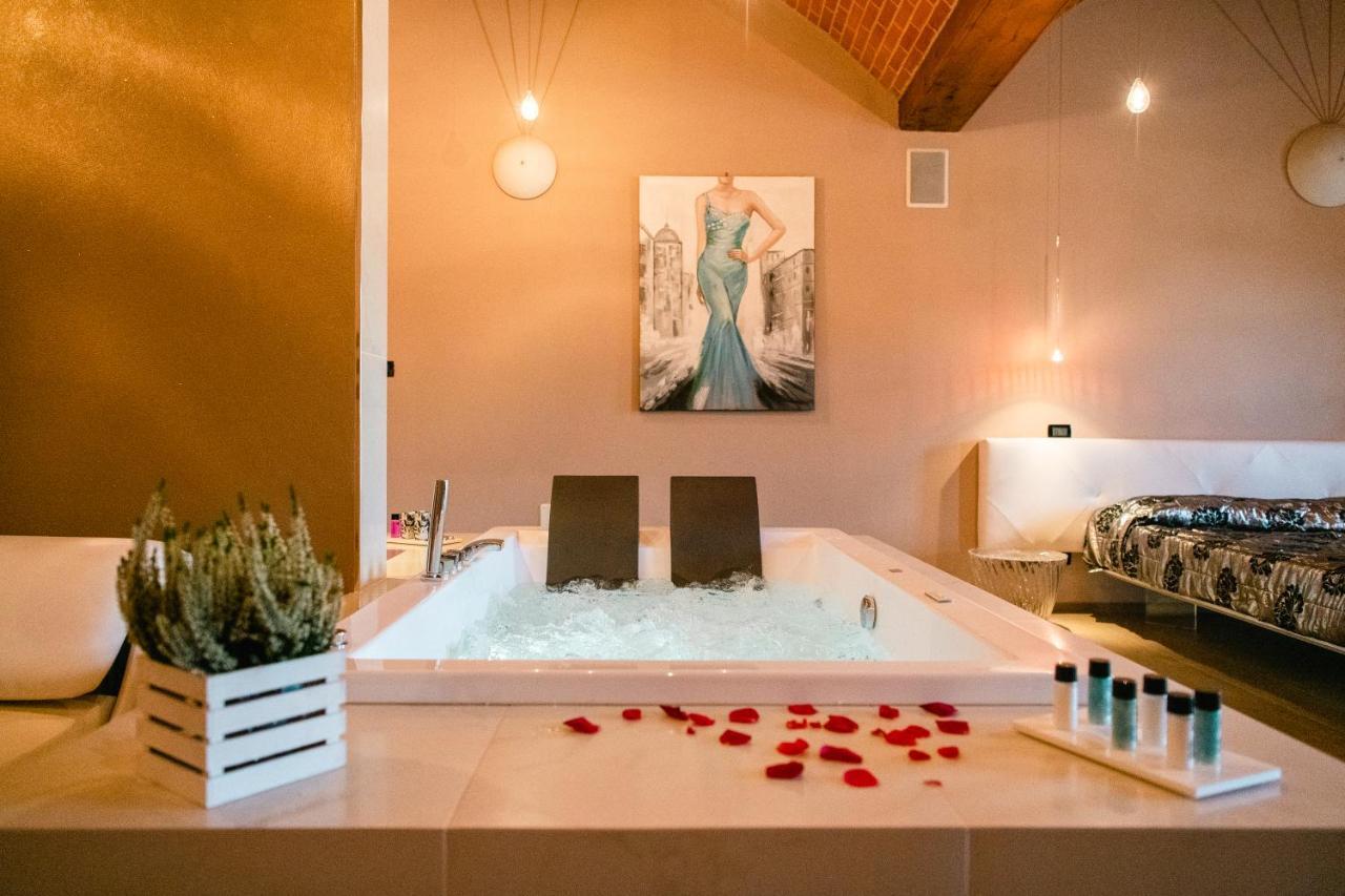 Le Lanterne Hotel Borgo San Dalmazzo Eksteriør billede