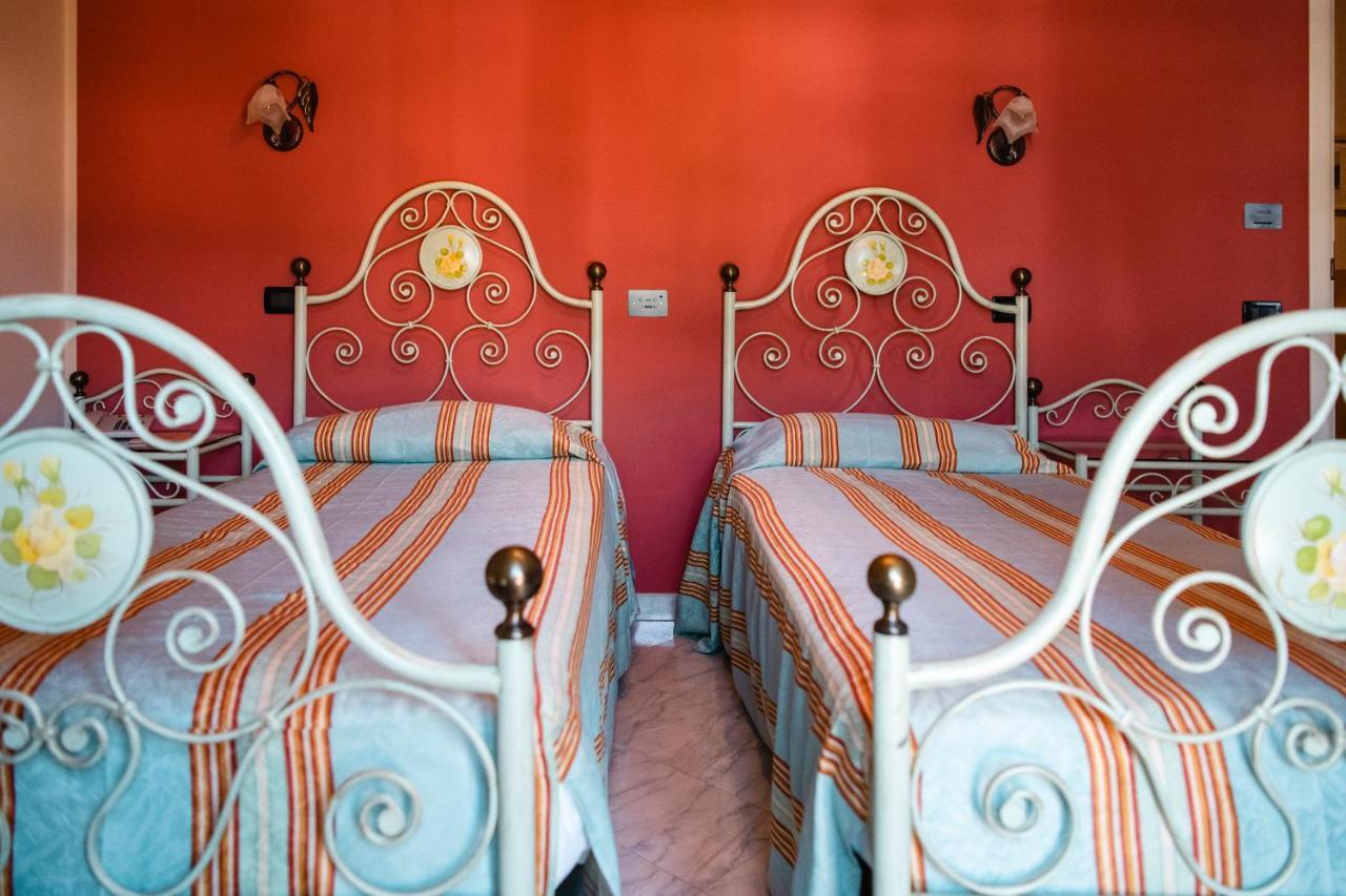 Le Lanterne Hotel Borgo San Dalmazzo Eksteriør billede